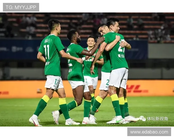 上海足球队以68分领跑世锦赛积分榜展现强劲实力