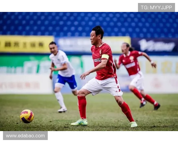 中国足球明星风采与成就全景介绍 中国足球明星风采与成就全景介绍