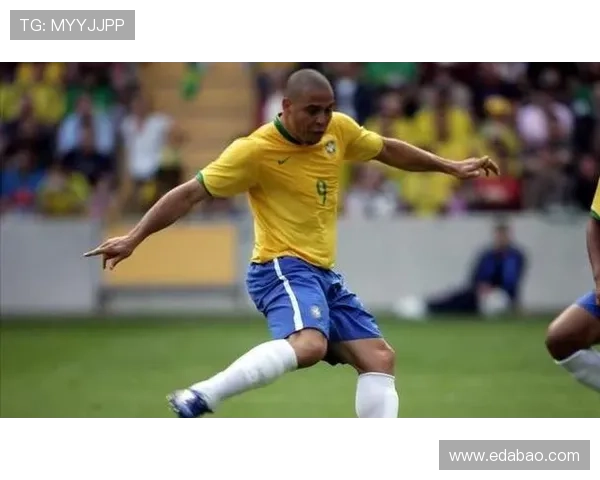 从贫困到荣耀足球明星们艰苦童年的奋斗历程与感人瞬间 从贫困到荣耀足球明星们艰苦童年的奋斗历程与感人瞬间