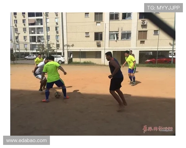 光脚比赛的足球明星是谁他在赛场上的表现令人惊叹 光脚比赛的足球明星是谁他在赛场上的表现令人惊叹