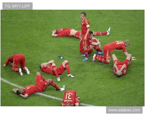 高清足球明星比赛壁纸精选展现运动魅力与激情瞬间的完美视觉体验